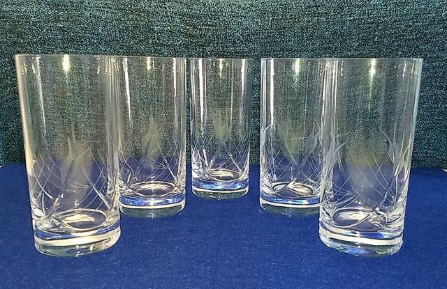 Vaso de tubo tallado