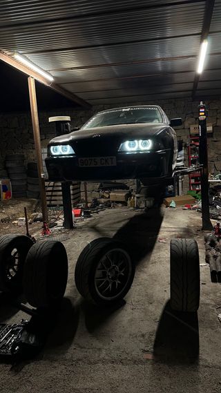 BMW E39 535i V8 245cv 2001