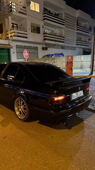 BMW E39 535i V8 245cv 2001