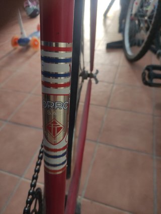 Bicicleta antigua carretera
