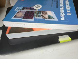 2 Libros ADE, Auditoria Financiera y Economia Mund