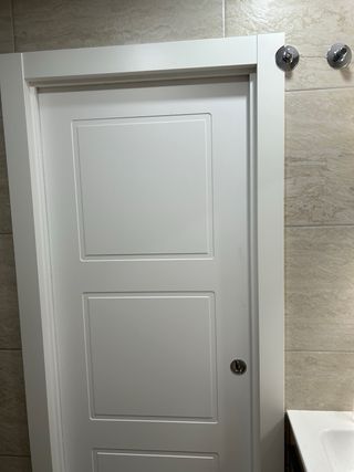 Montador carpintero,suelos laminados,paneles pvc