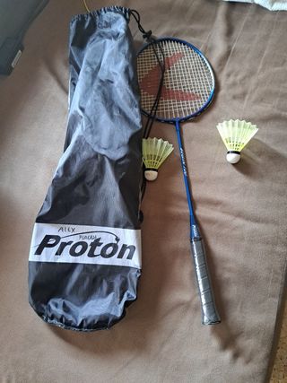 Raqueta badminton 2 volantes