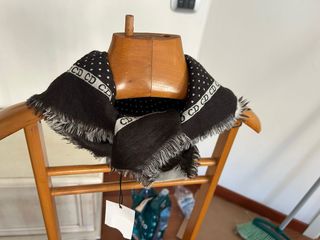 sciarpa foulard lana con escritura