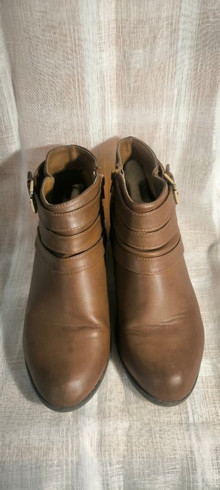 Botines bajos marrones