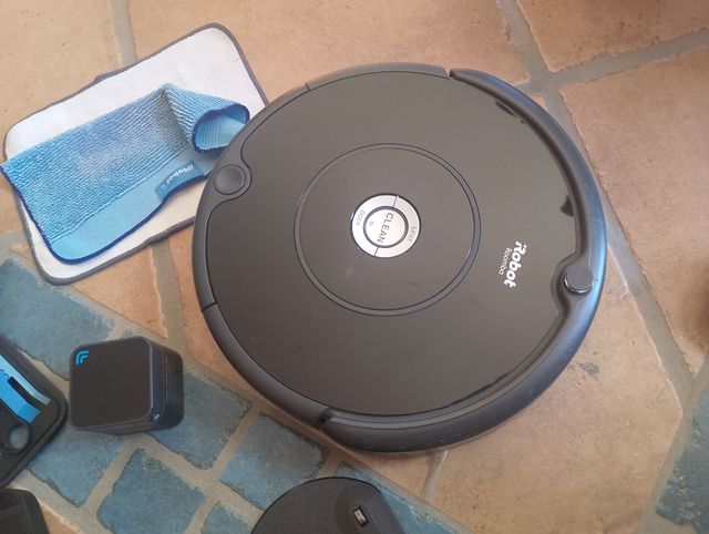 Aspirapolvere iRobot Roomba automatica