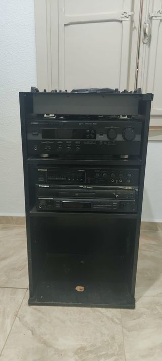 Karaoke y mesa de mezcla