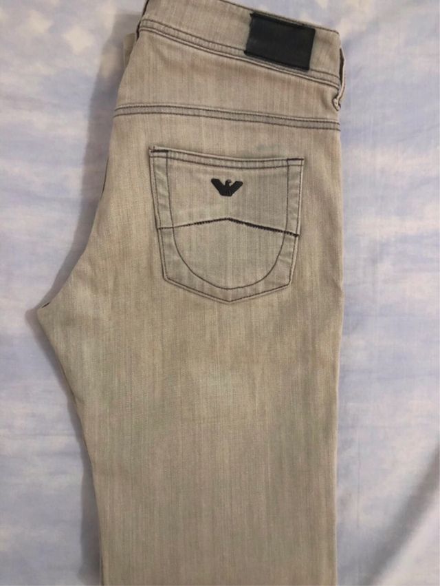 Pantalón Armani vaquero gris T.38/40 aprox