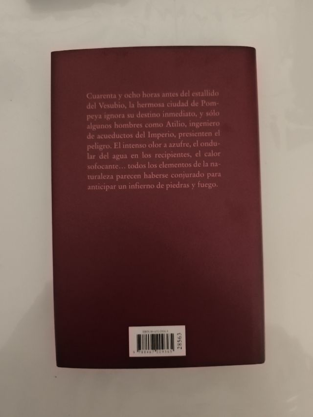 Pompeya / Robert Harris ; traducción de Fernando Garí Puig