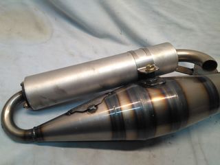 Escape + tubarro DERBI ATLANTIS / APRILIA SR