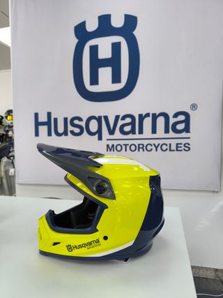 Casco Husqvarna