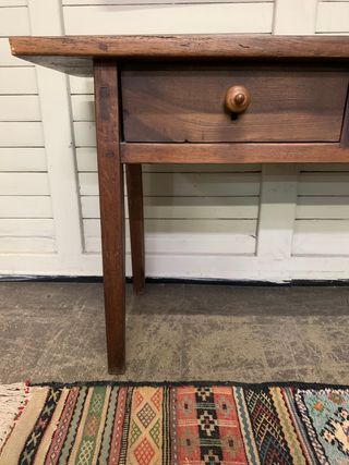 Mesa de madera antigua