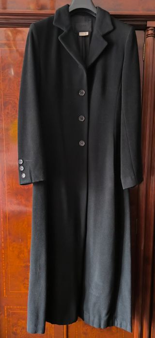 Abrigo de lana y cashmere Zara.