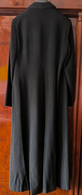 Abrigo de lana y cashmere Zara.
