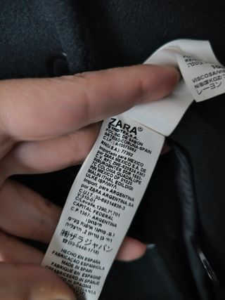 Abrigo de lana y cashmere Zara.