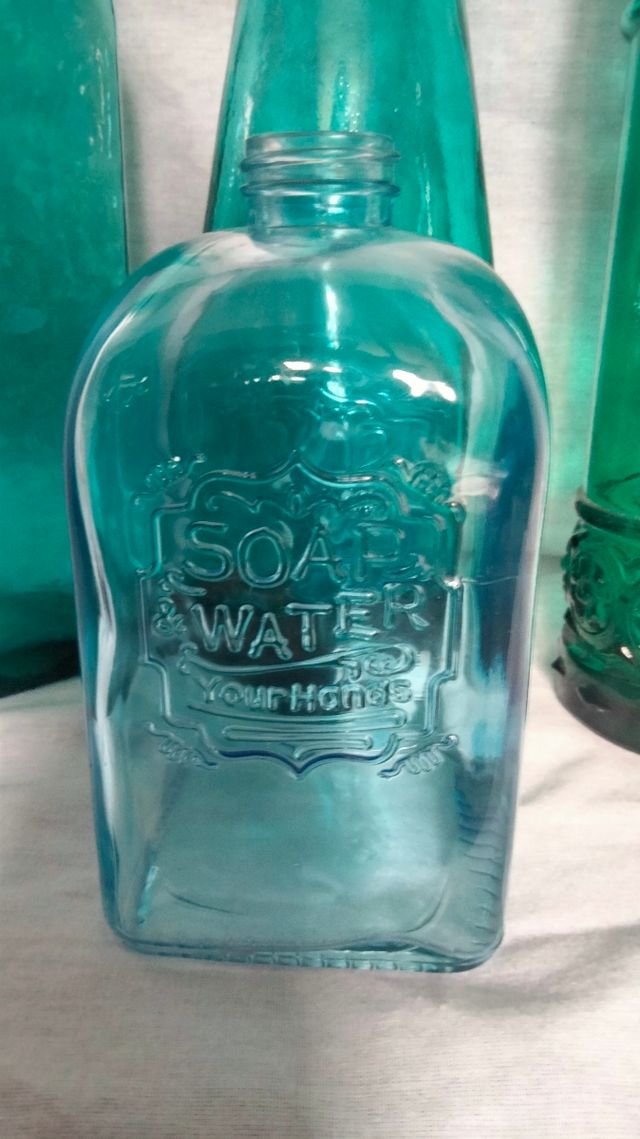 Bottiglie di vetro decorative Il 4 X 5€.