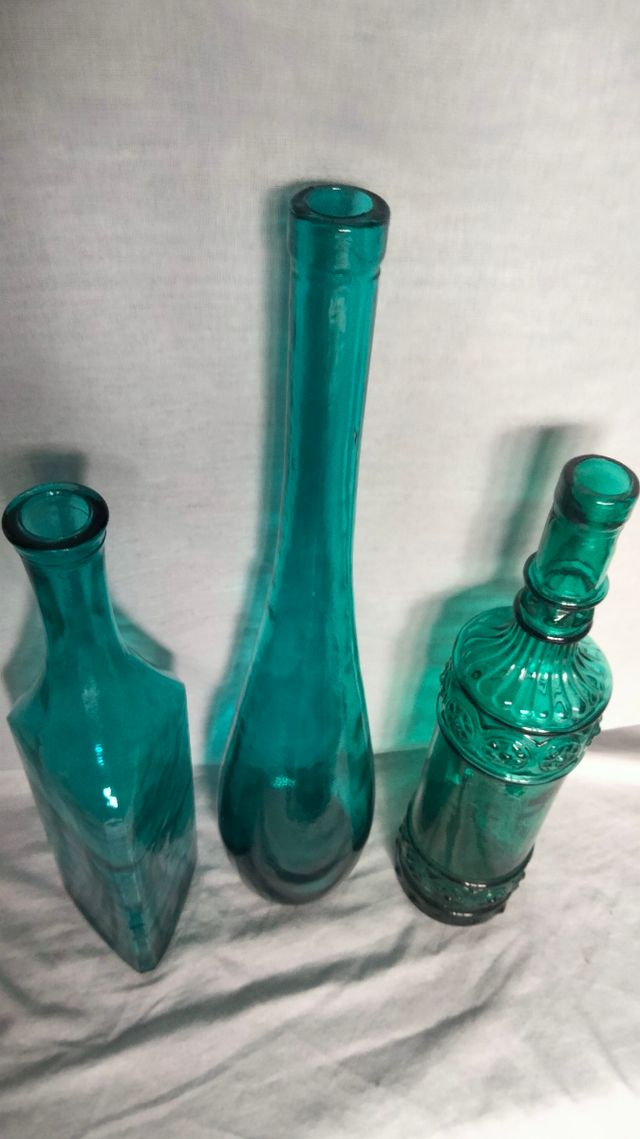 Bottiglie di vetro decorative Il 4 X 5€.