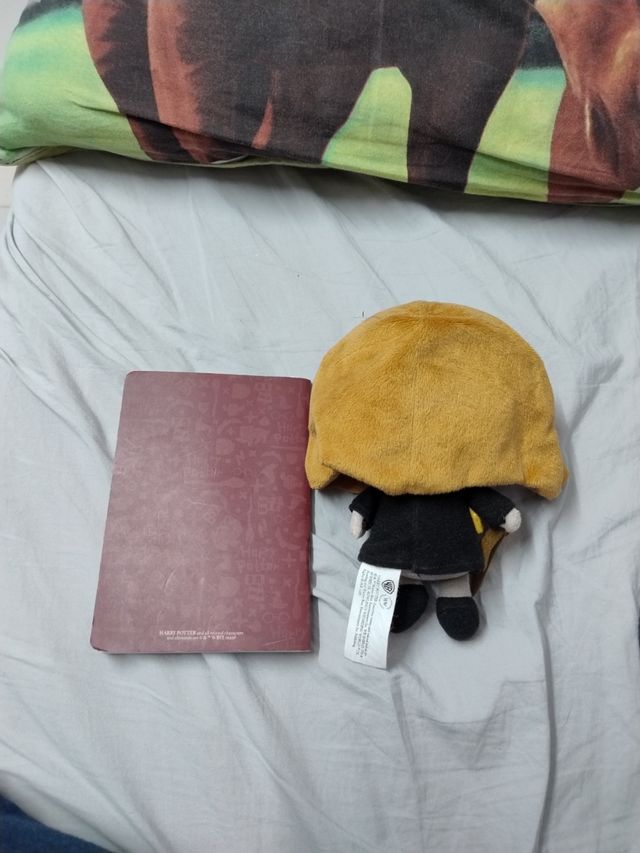 Peluche y libreta
