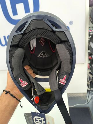 Casco Husqvarna