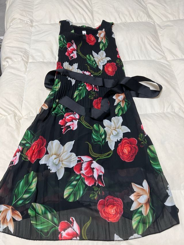 Abito con fiori