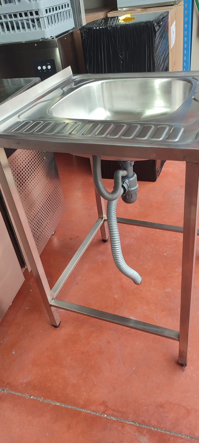 FREGADERO EN ACERO 1 CUBA CON ESCURRIDOR "NOVEDAD"