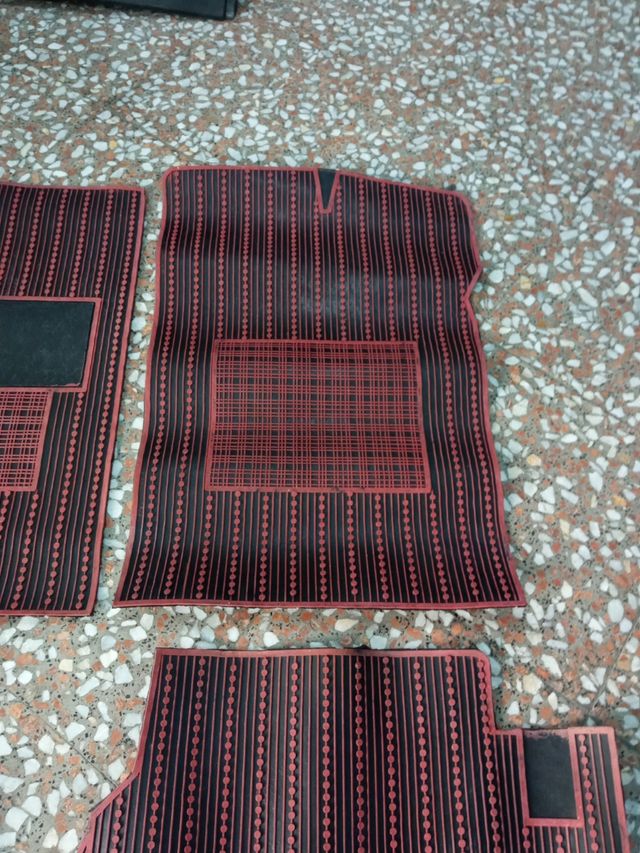 JGO ALFOMBRAS RENAULT 19