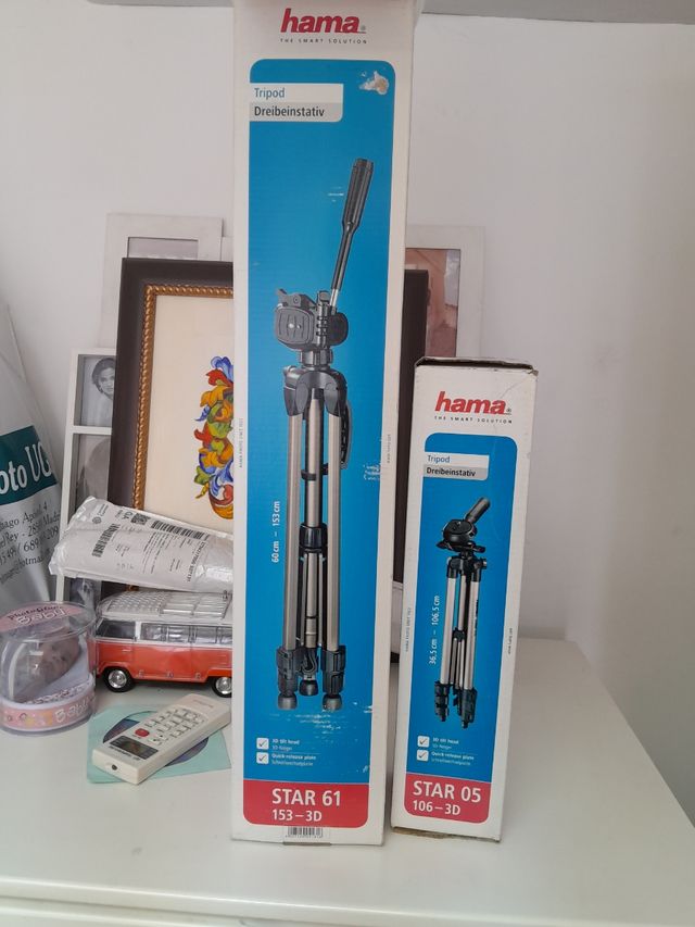 Lote de trípodes de fotografia