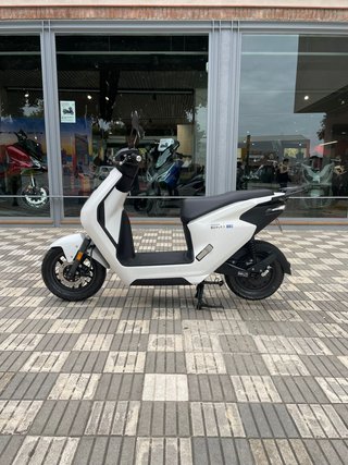 KM 0 - HONDA EM1 - ELÉCTRICA