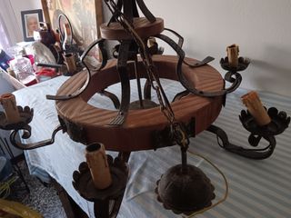 Lampadario stile rustico da restauro