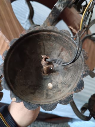 Lampadario stile rustico da restauro