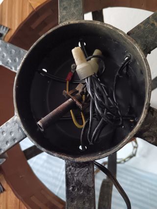 Lampadario stile rustico da restauro