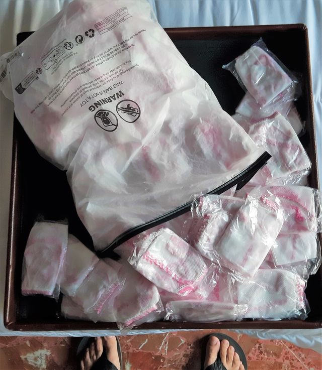 60 Tanga Monouso Donna Depilazione Massaggi *NUOVI