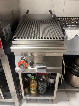 PARRILLA A GAS MOD. CW-74G BARBACOA