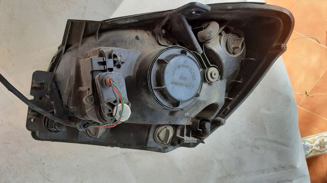 Faro delantero derecho Kia Sportage 08