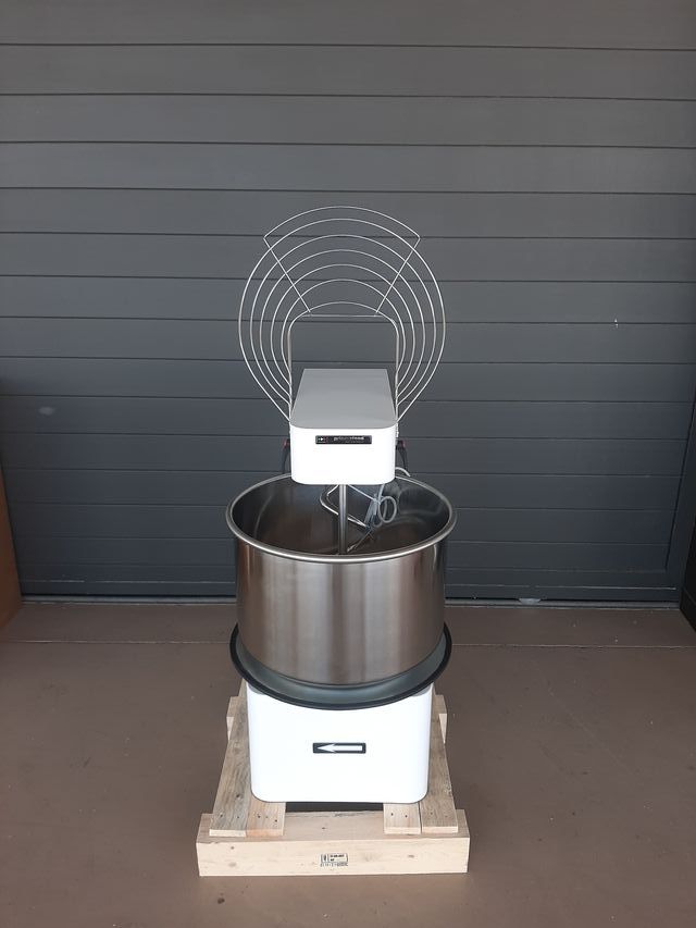 AMASADORA PARA 42 KG MASA TOTAL (EVO MOVIL)