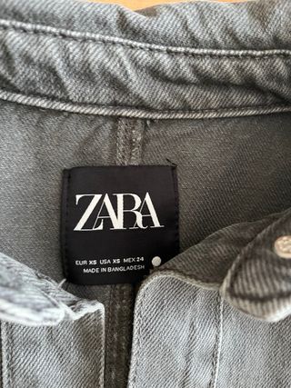 Chaqueta gris zara talla xs