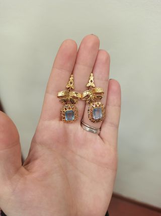 Pendientes Oro Aguamarina Lazo