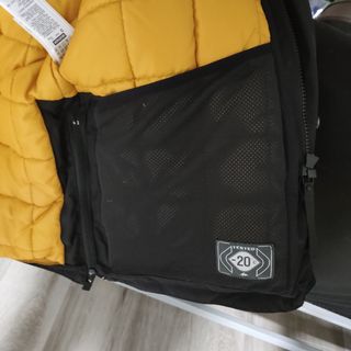 Parka de montaña y nieve impermeable