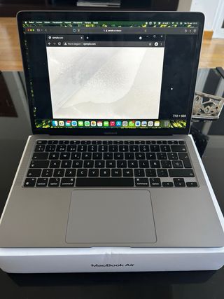 MacBook Air 13” M1  Casi nuevo