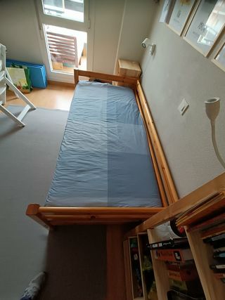 Cama  pino de 90cm con almacenaje marca flexa