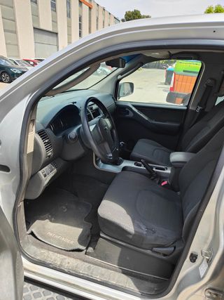 Nissan Pathfinder  2.5 174cv XE 5 plazas 2005