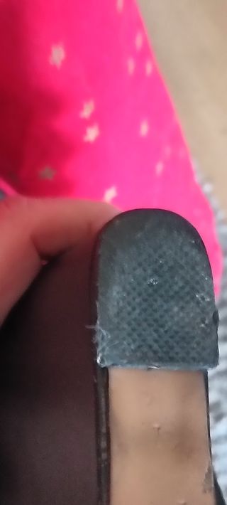 E160- Zapatos negros tacón corrido
