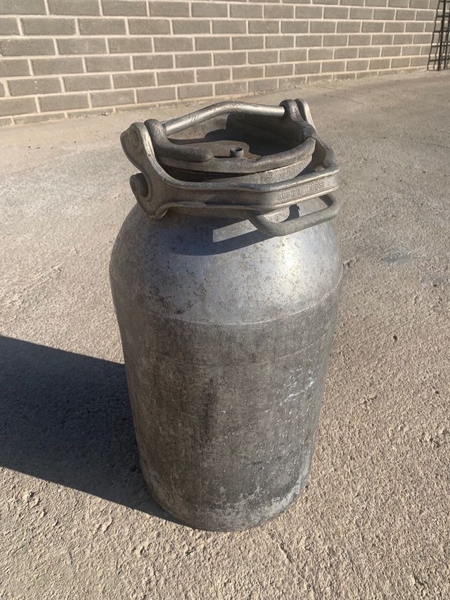 Bidone del latte antico e raro collezione