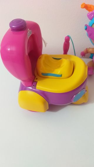 Muñeca Bellie Lily Splash+Water Bellie