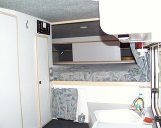 automovil mercedes y caravana  Autocaravana