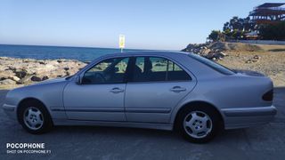 automovil mercedes y caravana  Autocaravana