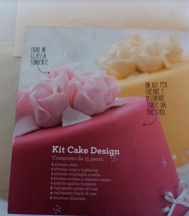 Kit Cake designe 15 pezzi + brochure illustrativa