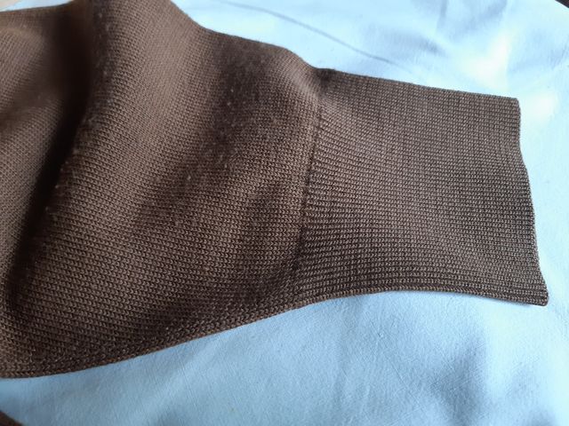 Jersey marca Genfins talla 54