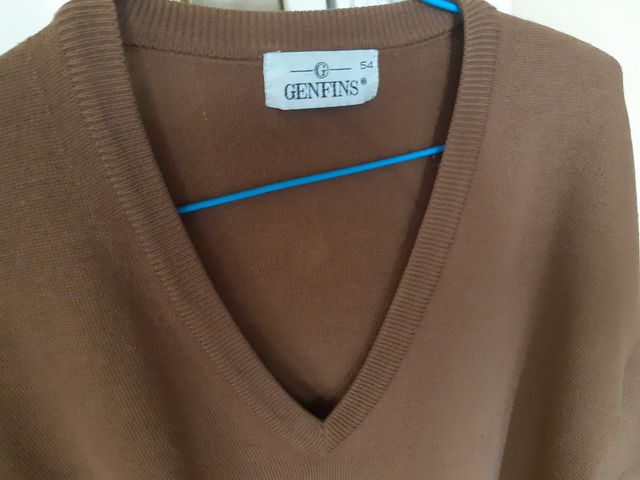 Jersey marca Genfins talla 54