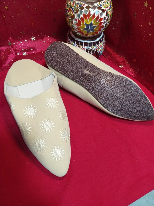 Chinelas marroquís bordadas